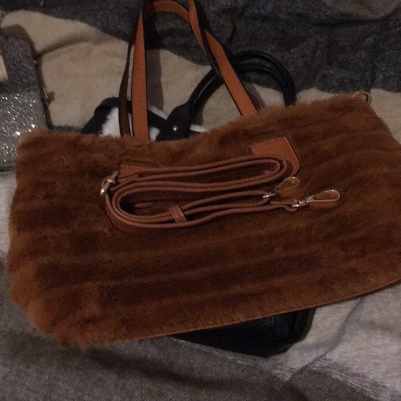 Fur handbag with shoulder strap - Picture 1 of 6